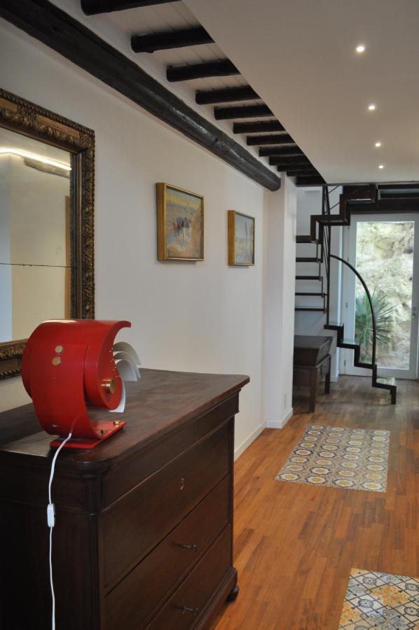 Casa Di Mario Appartamento In Centro Storico Con Due Camere Da Letto E Terrazze Cagliari Luaran gambar
