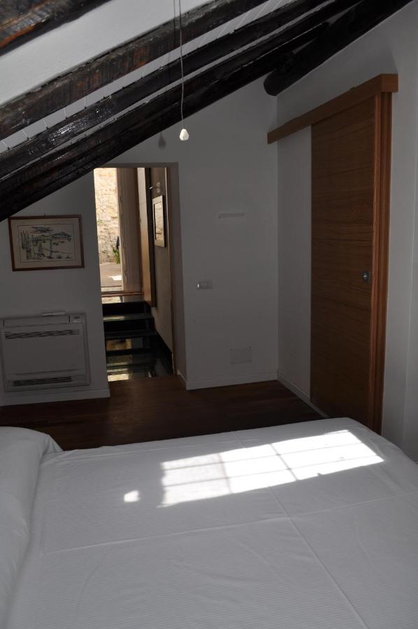 Casa Di Mario Appartamento In Centro Storico Con Due Camere Da Letto E Terrazze Cagliari Luaran gambar