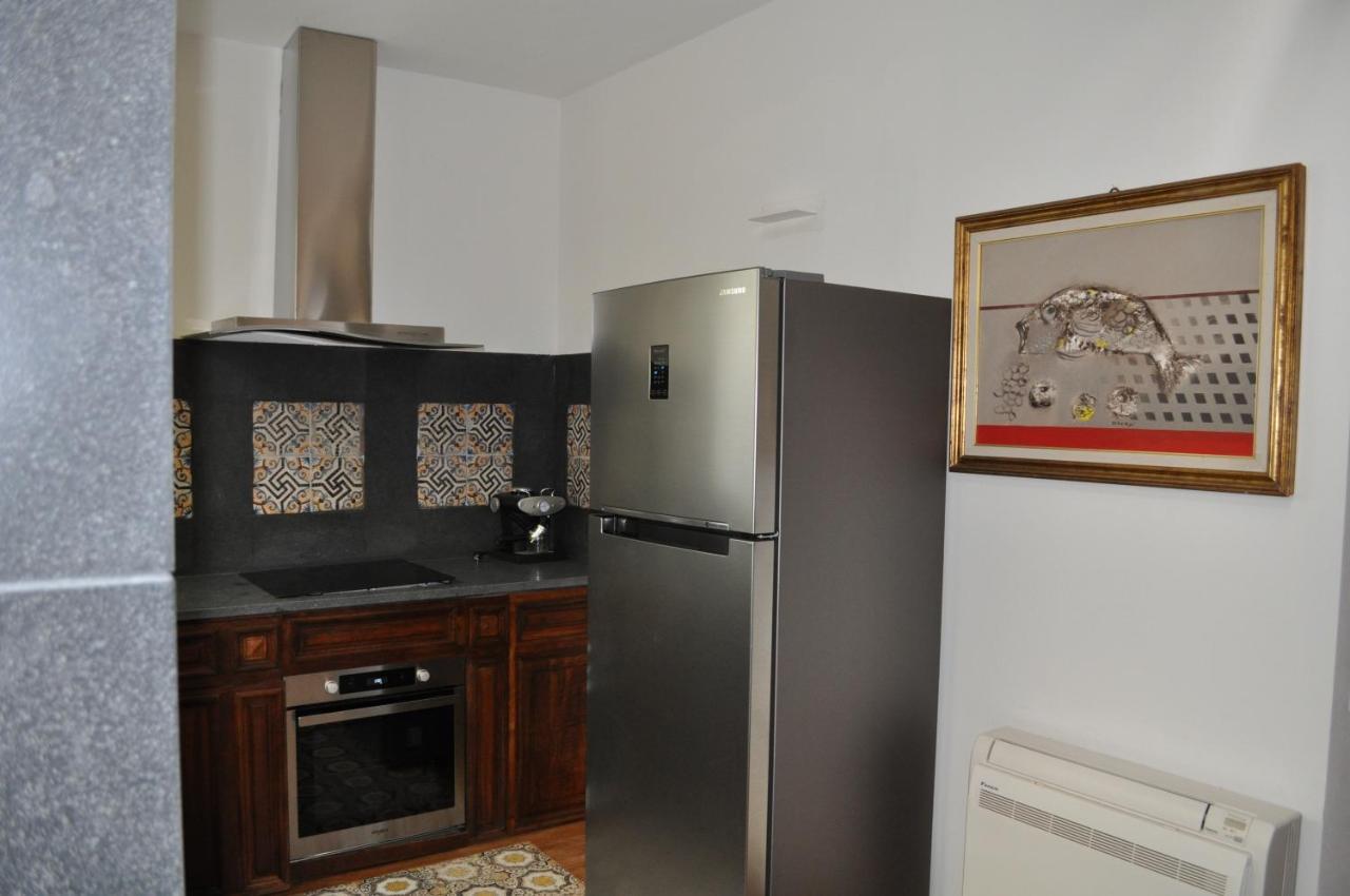 Casa Di Mario Appartamento In Centro Storico Con Due Camere Da Letto E Terrazze Cagliari Luaran gambar