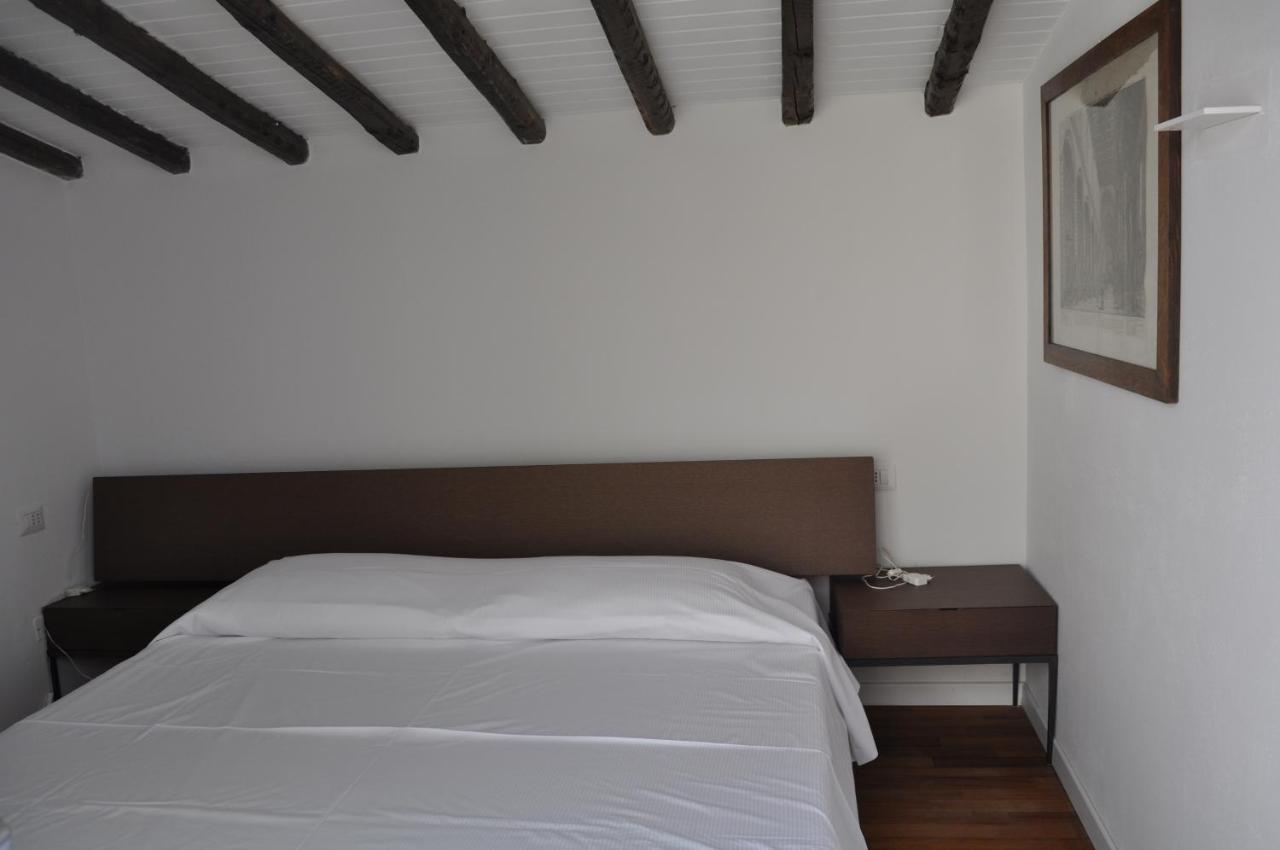 Casa Di Mario Appartamento In Centro Storico Con Due Camere Da Letto E Terrazze Cagliari Luaran gambar